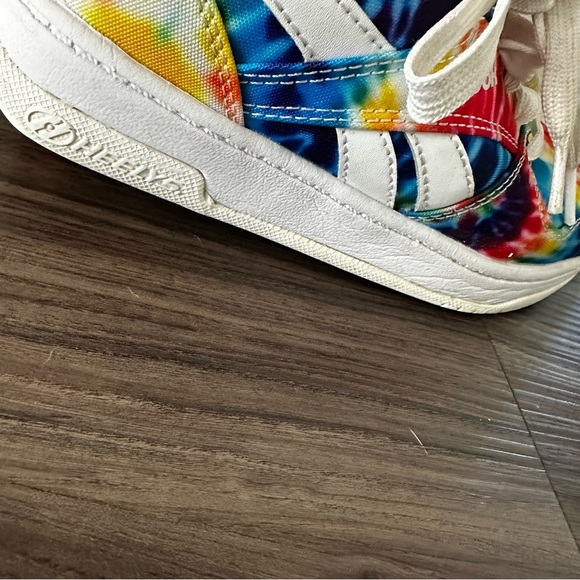 Reebok x Heelys Tie-Dye Roller Sneaker Shoes Youth Size 3 - Picture 9 of 16
